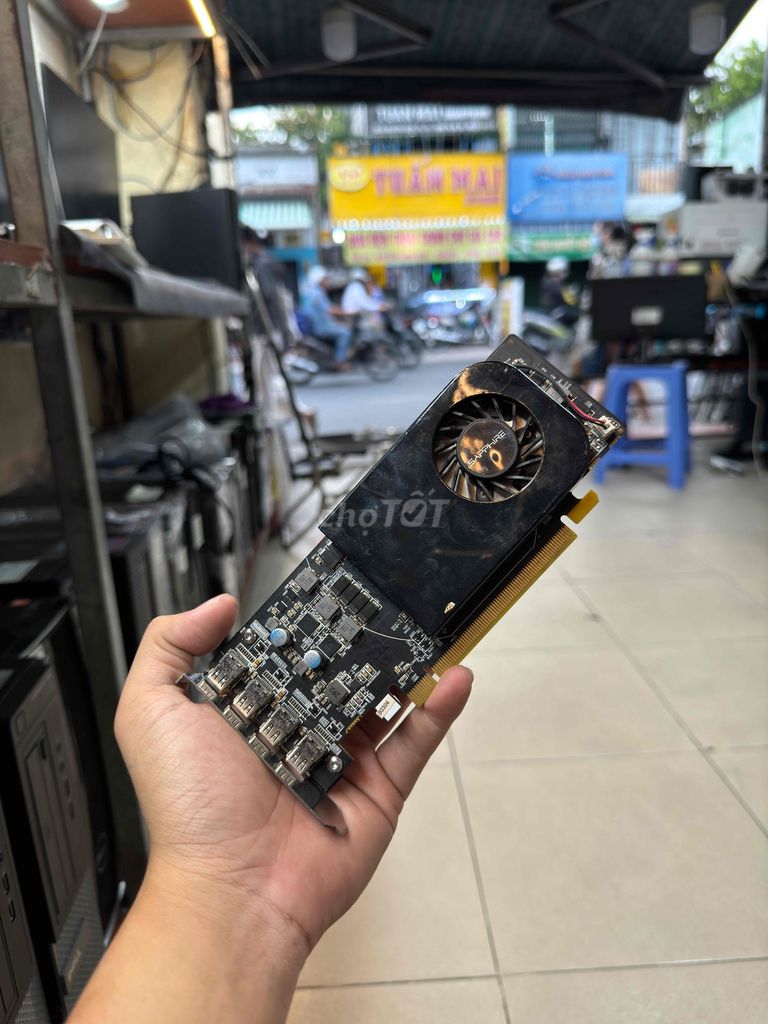 CARD MÀN HÌNH GPRO 4200 4GB ĐẸP CHO ANH EM SỬ DỤNG