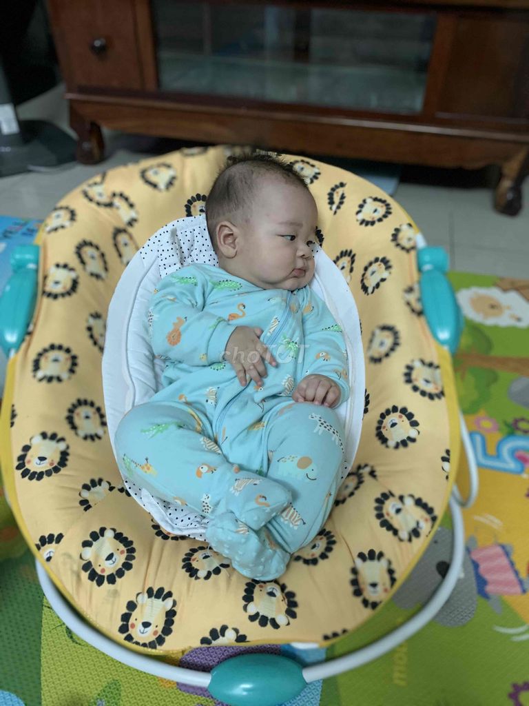 Nôi rung đa sắc đã qua sử dụng. Mua bán Mẹ và bé tại Quận Ngũ Hành Sơn Đà Nẵng được đăng bởi Hoàng Sa  hình 1