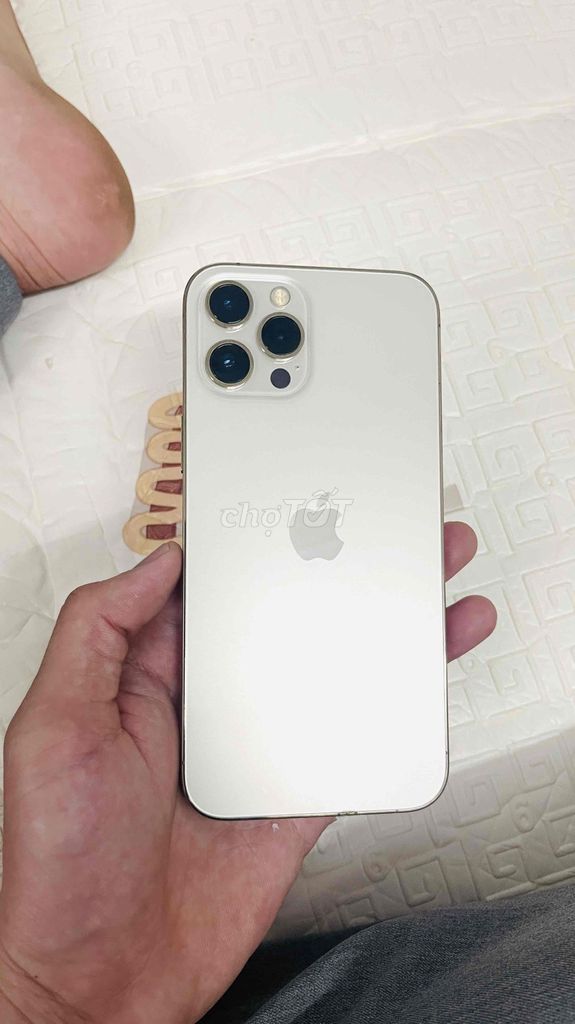 Apple iPhone 12 Pro Max 256GB Vàng Mới. Mua bán Điện thoại tại Quận Nam Từ Liêm Hà Nội được đăng bởi tu pham hình 1