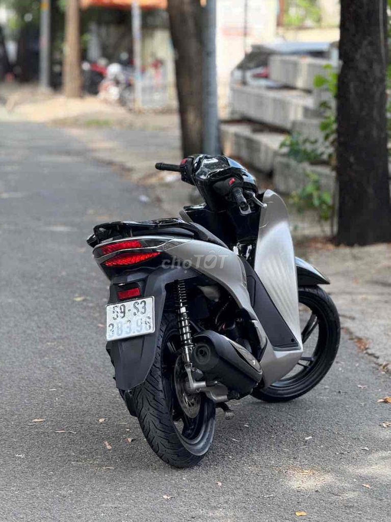 SH 150i ABS 2020 MIX XÁM TITAN BSTP. Mua bán Xe máy tại Thành phố Thủ Đức Tp Hồ Chí Minh được đăng bởi Vũ Vũ hình 2