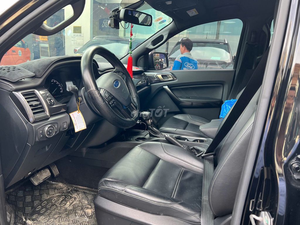Ford Everest 2019 Titanium 2.0L 4x2 AT - 37000 km. Mua bán Ô tô tại Quận Tân Phú Tp Hồ Chí Minh được đăng bởi Trần Hoàng Long hình 8