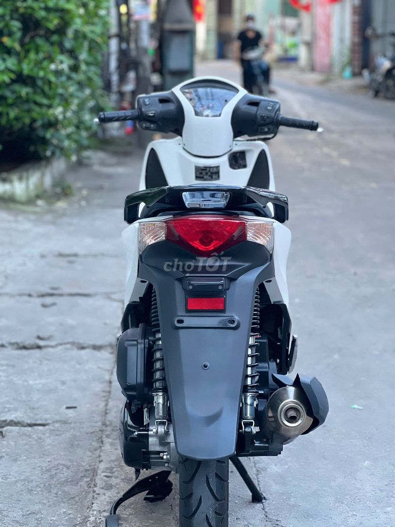 SH 2016 Khoá Smartkey biển 18 chính chủ sd. Mua bán Xe máy tại Quận Cầu Giấy Hà Nội được đăng bởi Em Dung hình 6