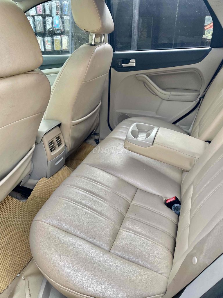 Ford Focus 2006 - 123456 km. Mua bán Ô tô tại Huyện Ba Tơ Quảng Ngãi được đăng bởi Lê Nghĩa hình 5
