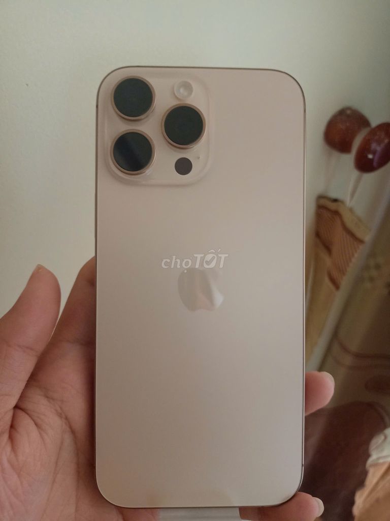 iPhone 16 Pro Max 256GB mới hàng TGDD. Mua bán Điện thoại tại Thành phố Dĩ An Bình Dương được đăng bởi Hoang hình 1