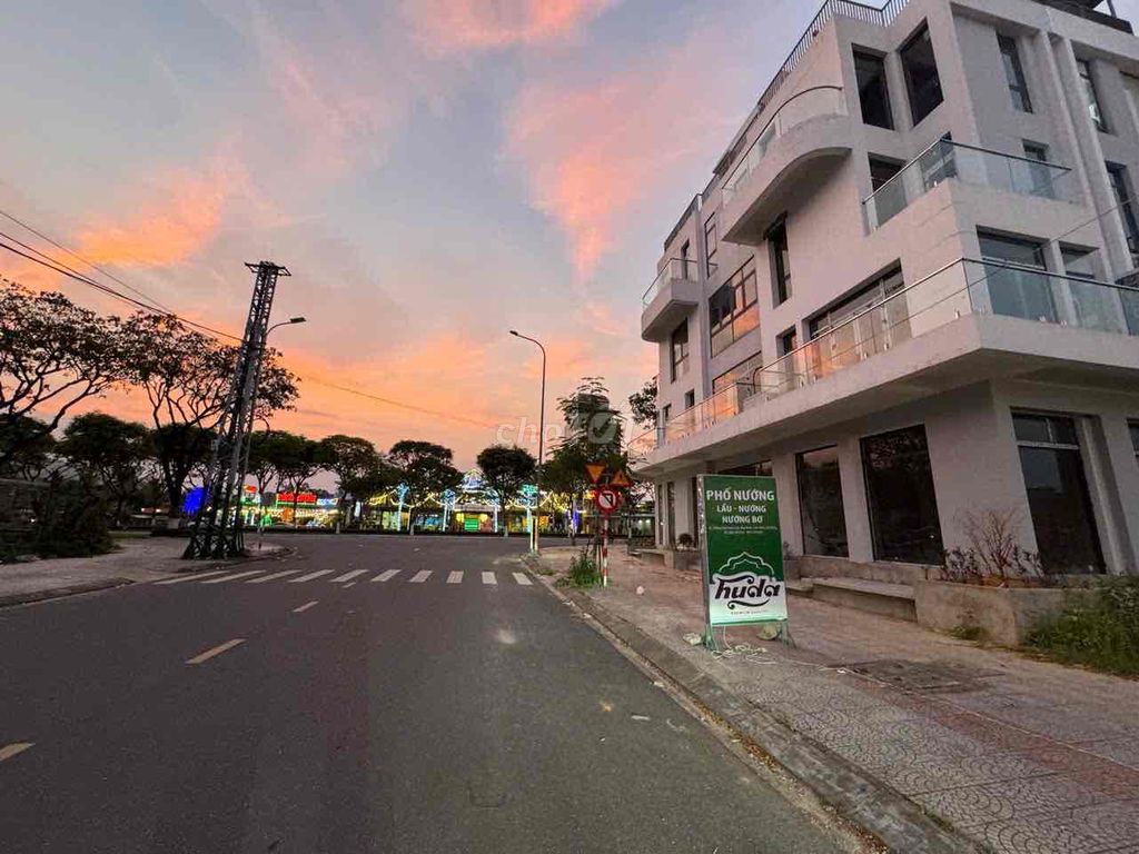 Chính chủ bán căn góc shophouse Nguyễn Sinh Sắc