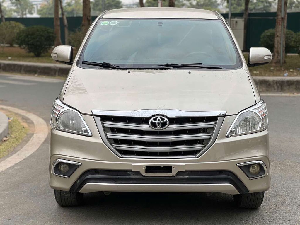 Toyota Innova 2015 E - 60000 km