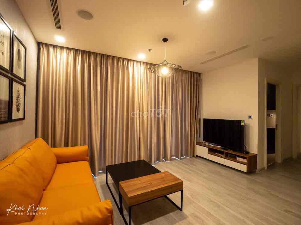 Cho thuê 2 phòng ngủ Vinhomes Ba Son Quận 1