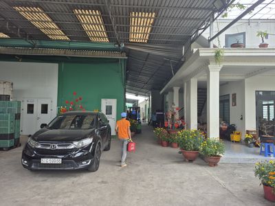 Honda CR-V 2017 Đen 7 chỗ. Mua bán Ô tô tại Quận Gò Vấp Tp Hồ Chí Minh được đăng bởi Trần Văn An hình 1