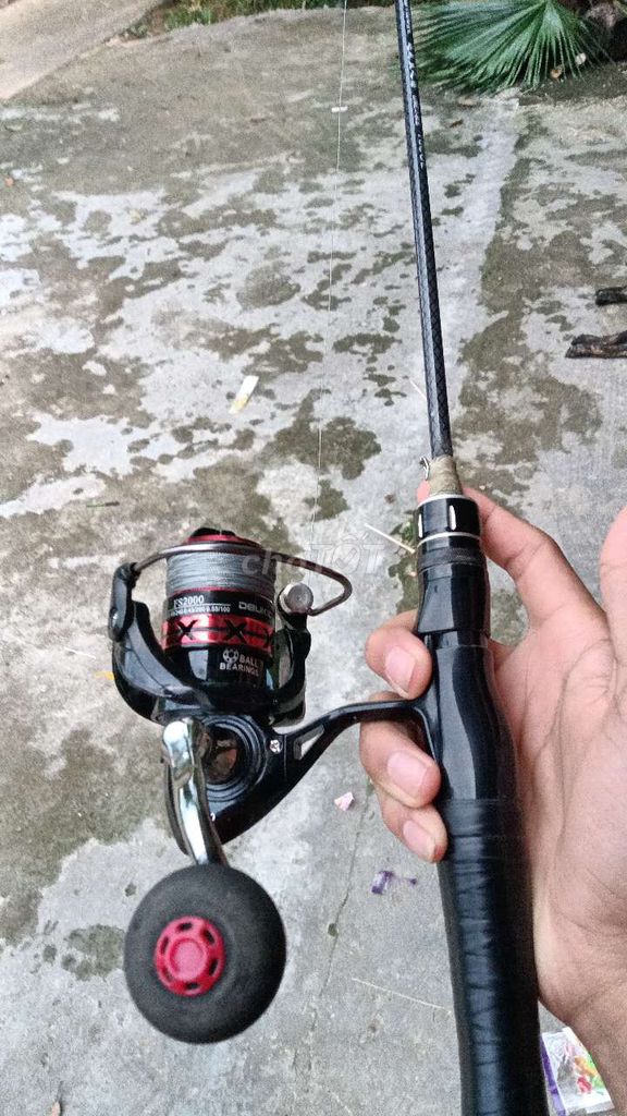 Cần câu máy Deukio FS2000 Carbon Đen đỏ. Mua bán Đồ thể thao, Dã ngoại tại Huyện Yên Sơn Tuyên Quang được đăng bởi hoàng Tân hình 1