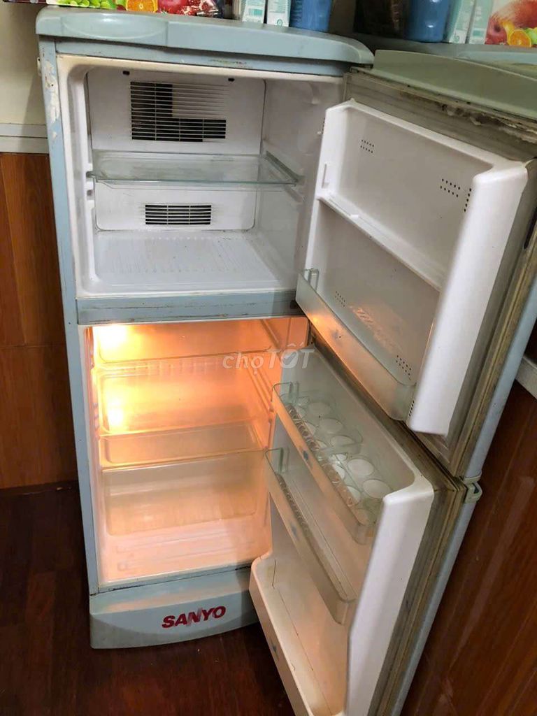 Tủ lạnh Sanyo 120L Trắng Đã sử dụng. Mua bán Tủ lạnh tại Quận Ba Đình Hà Nội được đăng bởi xuan huong hình 1