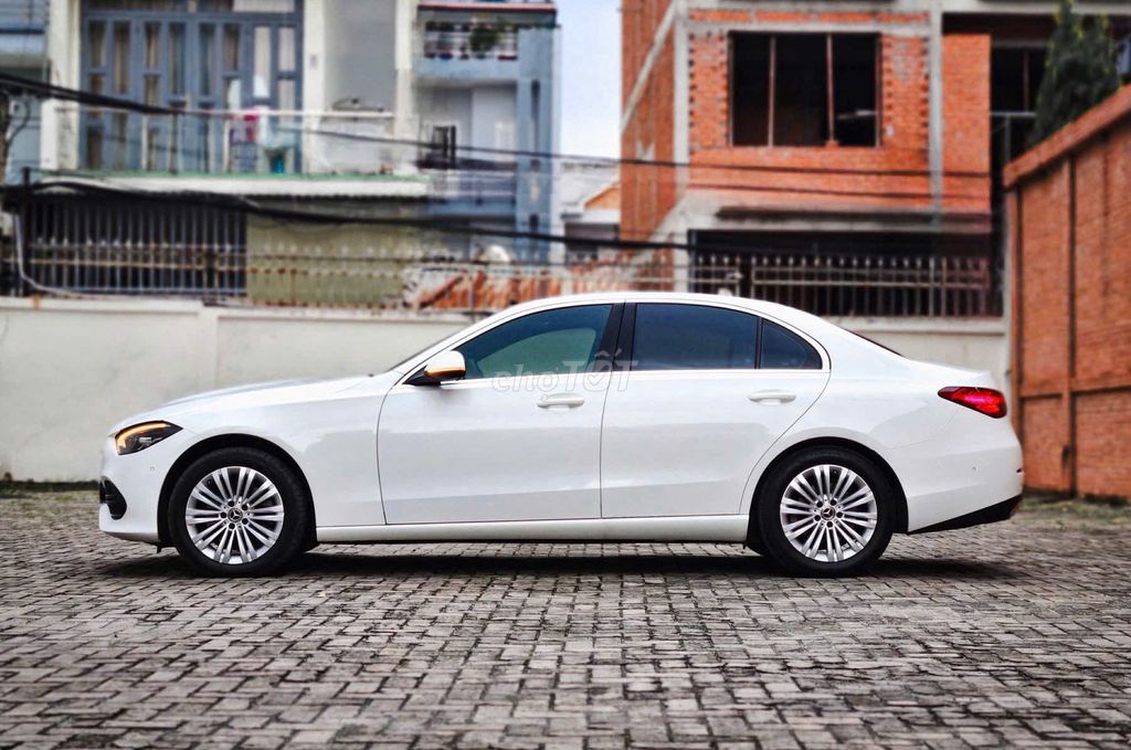 🔺MERCEDES C200 AVANTGARDE V1 MODEL 2023 BH HÃNG. Mua bán Ô tô tại Quận 7 Tp Hồ Chí Minh được đăng bởi Tung hình 3