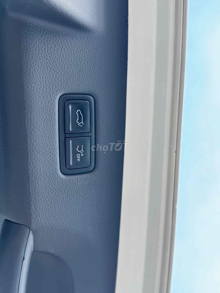 Kia Carnival 2.2D Premium 8 chỗ sx 2022 trắng. Mua bán Ô tô tại Quận Cầu Giấy Hà Nội được đăng bởi Cao Quý hình 20