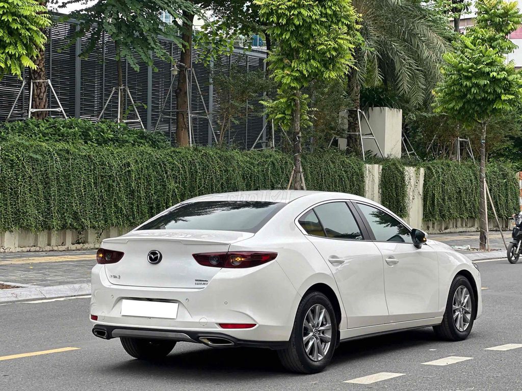 Mazda 3 1.5Luxury sx 2022 siêu đẹp màu trắng. Mua bán Ô tô tại Quận Cầu Giấy Hà Nội được đăng bởi Cao Quý hình 6