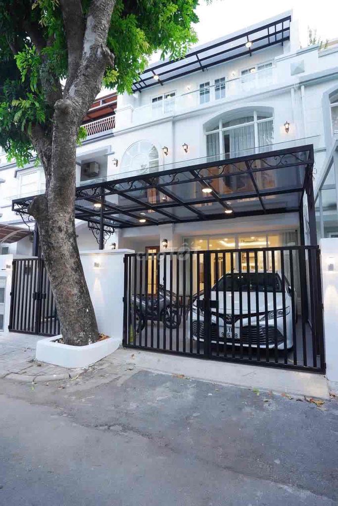 CHO THUÊ BIỆT THỰ PHÚ MỸ HƯNG – FULL NỘI THẤT 4PN+4WC 65 TRIỆU