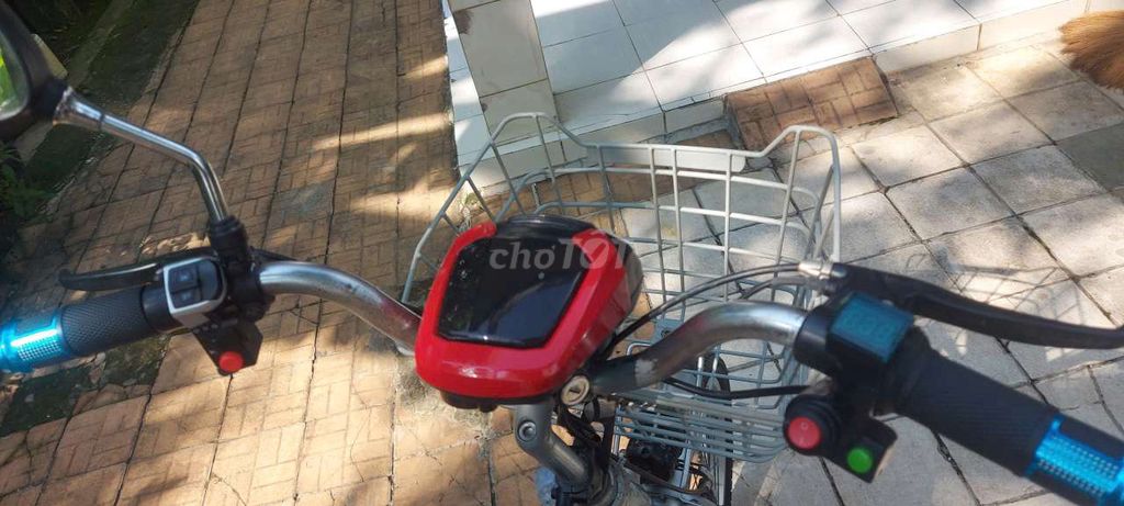 Xe đạp điện đời đầu như hình. Mua bán Xe điện tại Thành phố Long Xuyên An Giang được đăng bởi KhoiNguyen hình 4