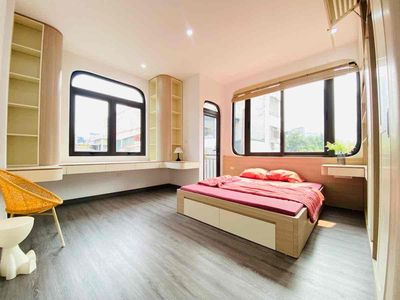 Hiếm! Cát Linh, 30m ra phố, ngõ thông, nhà xây mới, full đồ, 39m*5T