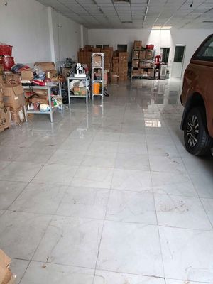 cần bán kho xưởng 
diện tích : 217m2, 100% thổ cư. 
10 x 21,7m. Mua bán văn phòng, mặt bằng kinh doanh tại Thành phố Dĩ An Bình Dương được đăng bởi Trần Thắng