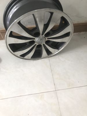 Mâm xe Toyota Innova 2015 Hợp kim. Mua bán Phụ tùng xe tại Quận Bình Thạnh Tp Hồ Chí Minh được đăng bởi Nguyễn Hùng Phương Trí