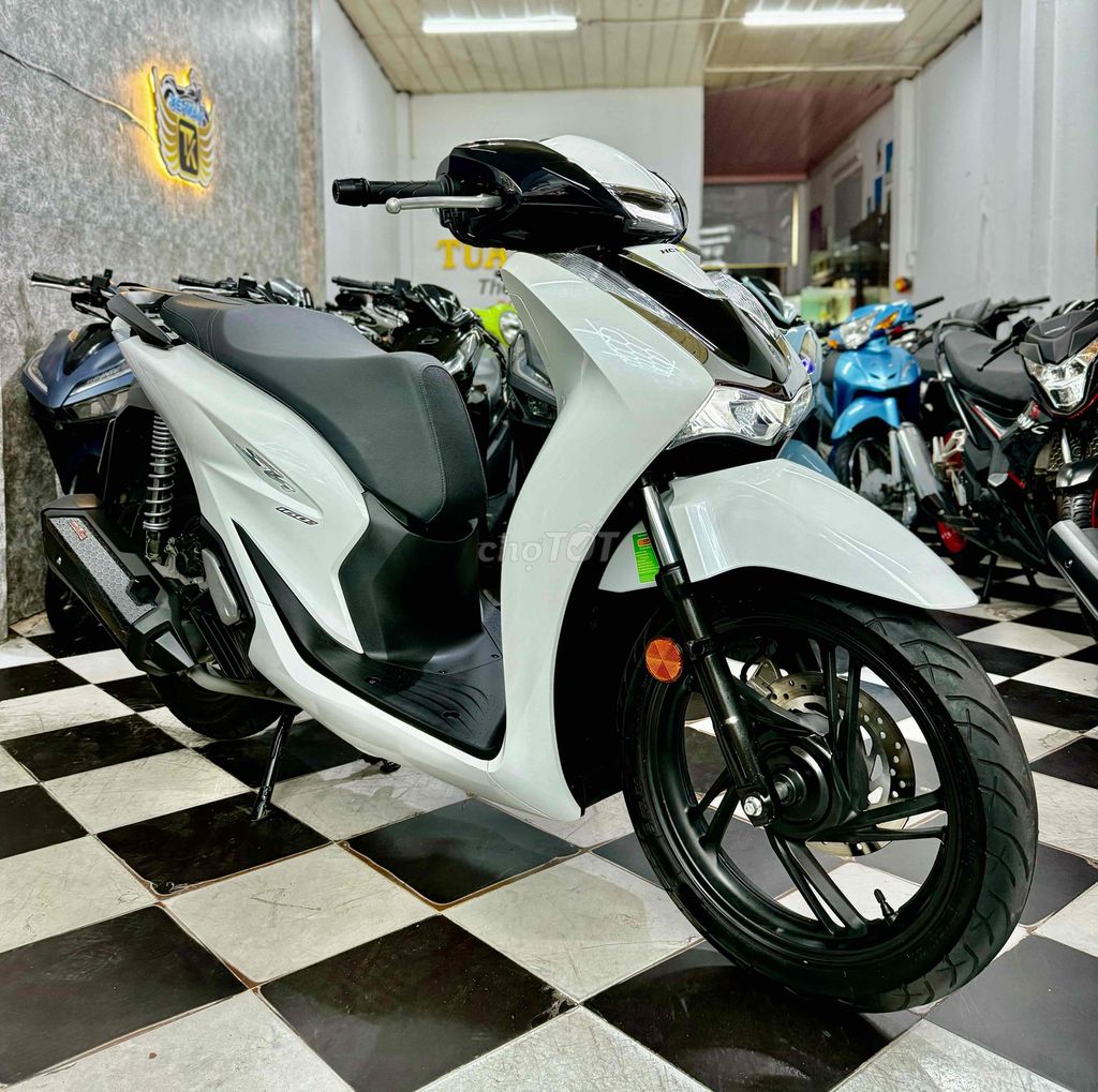 ❤️Honda SH 160 2024 3389Km, Biể Vip 99699. Mua bán Xe máy tại Quận 8 Tp Hồ Chí Minh được đăng bởi Tấn Đạt hình 6