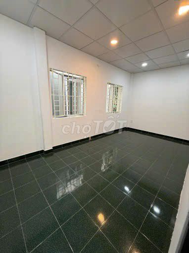 Аренда дома 5х20м, 2 этажа, у моста Тхань Да, Бинь Куой