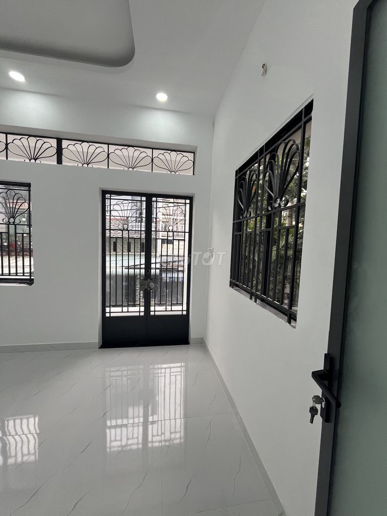 Nhà 1 trệt 1 lầu 40m2 2PN mới, chính chủ, Bình Tân