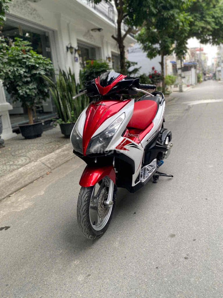 Honda airblade đời cao êm đẹp như hình. Mua bán Xe máy tại Quận Hồng Bàng Hải Phòng được đăng bởi Ly  hình 3