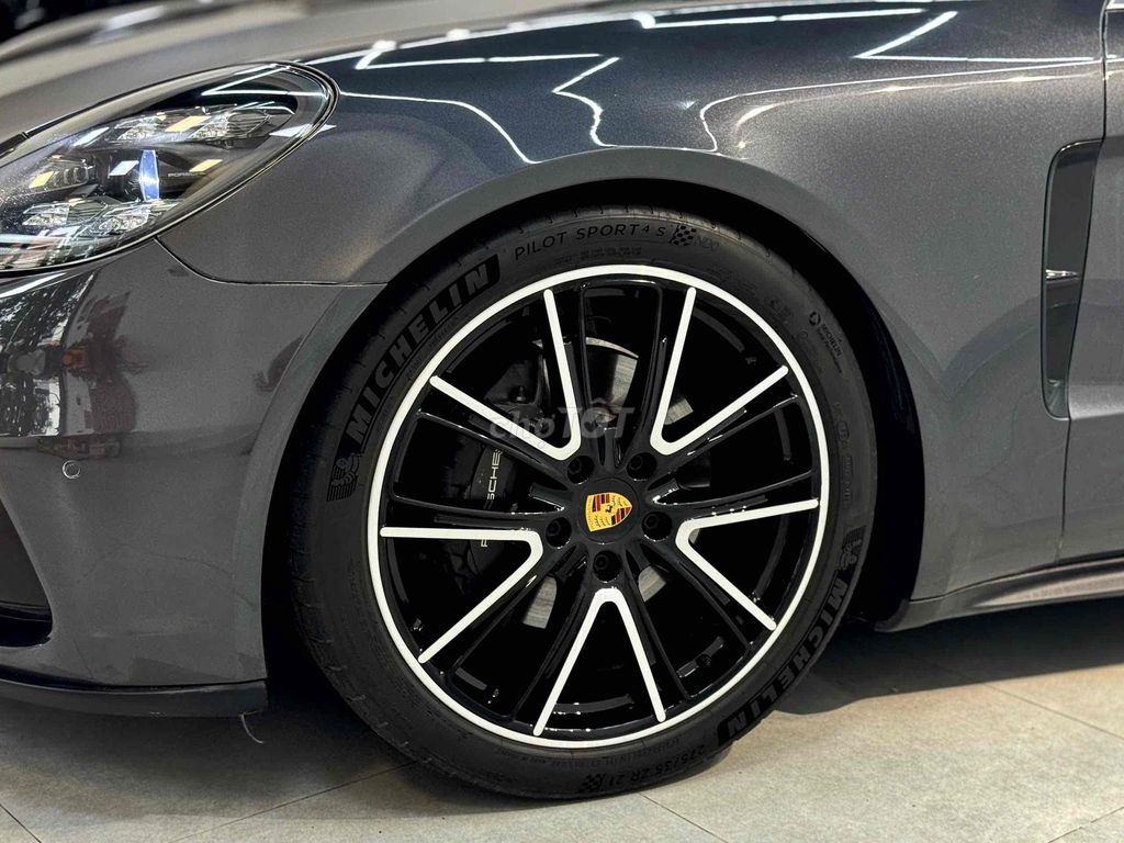 Porsche Panamera 3.0 V6 model 2018. Mua bán Ô tô tại Quận 8 Tp Hồ Chí Minh được đăng bởi Khoa nguyễn hình 4