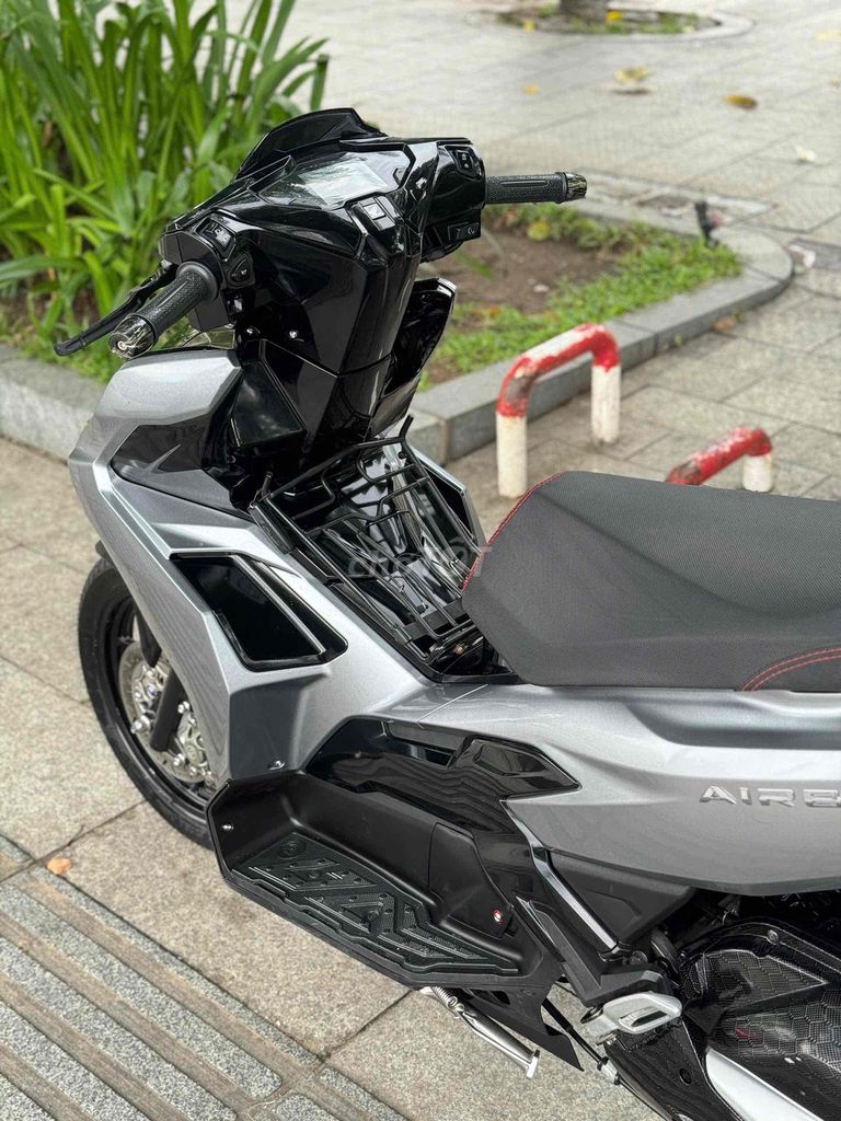 AirBlade 125 4Val 2023 Серебряный Черный 16.000Км Хошимин