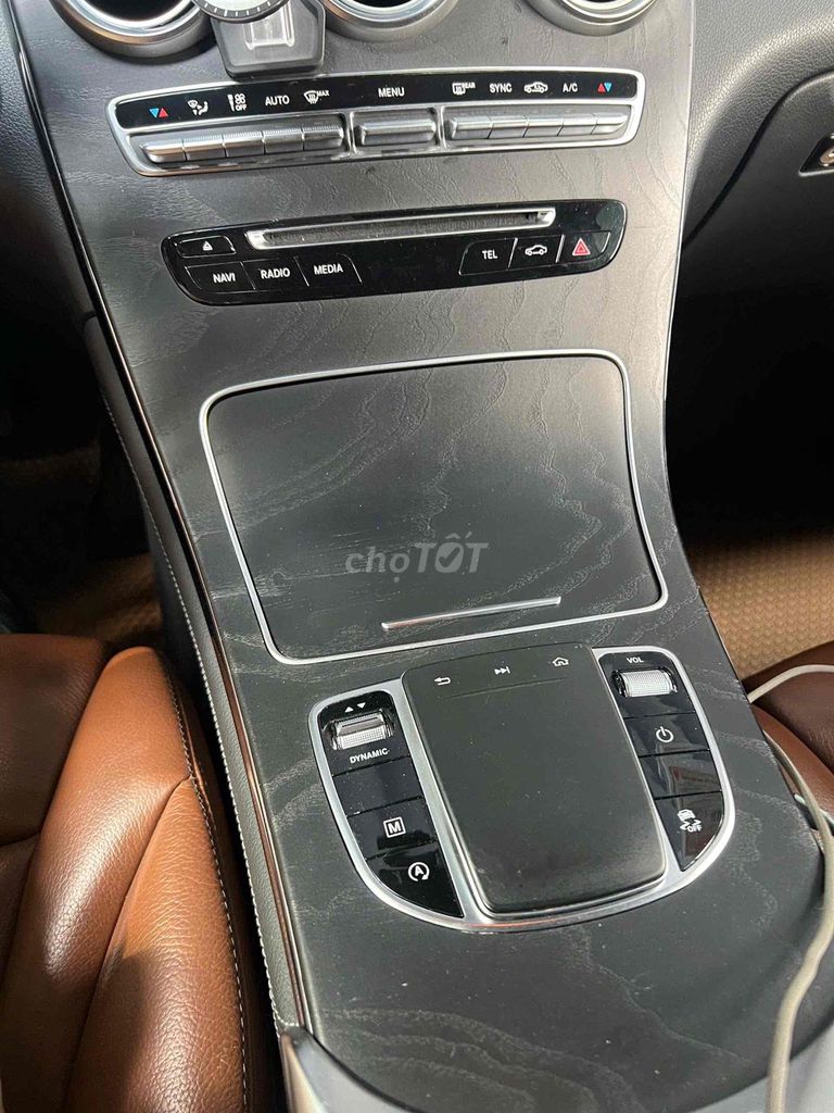 Bán GLC 300 Coupe Thể thao. Mua bán Ô tô tại Quận Gò Vấp Tp Hồ Chí Minh được đăng bởi Lanh Tran hình 3