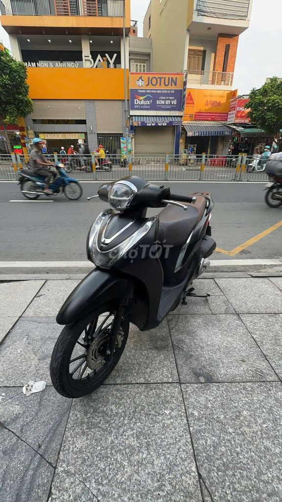 Honda SH Mode ABS 2023 Черный состояние 90%