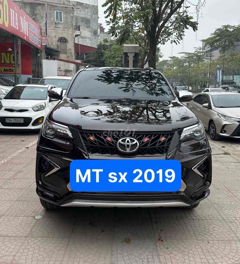 Toyota Fortuner máy dầu MT dk 2020