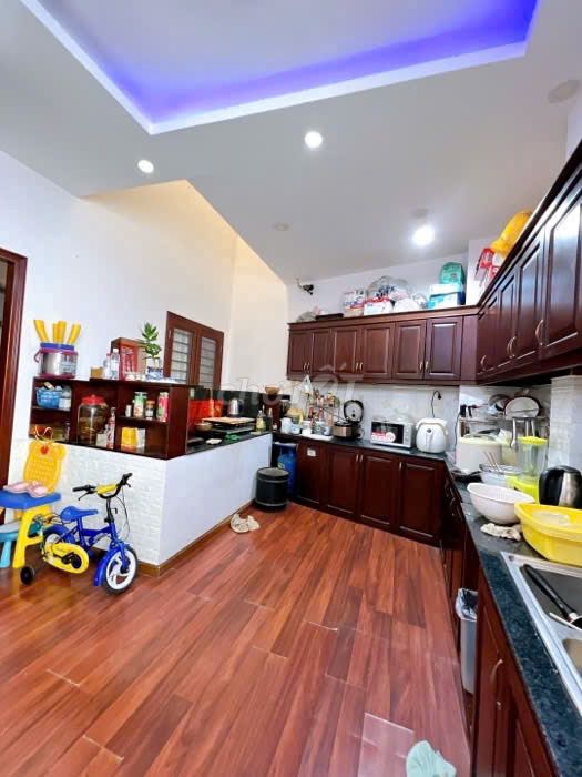Bán Biệt thự Tôn Đản, Q4, 150m2, 10m x 15m, 4 lầu chỉ 10,8 tỷ!. Mua bán nhà ở tại Quận 4 Tp Hồ Chí Minh được đăng bởi Nguyễn Phi Hùng hình 2