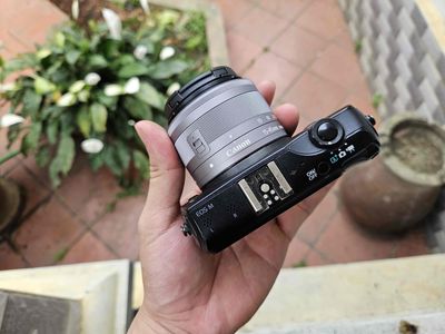 Canon EOS M + 15-45mm STM