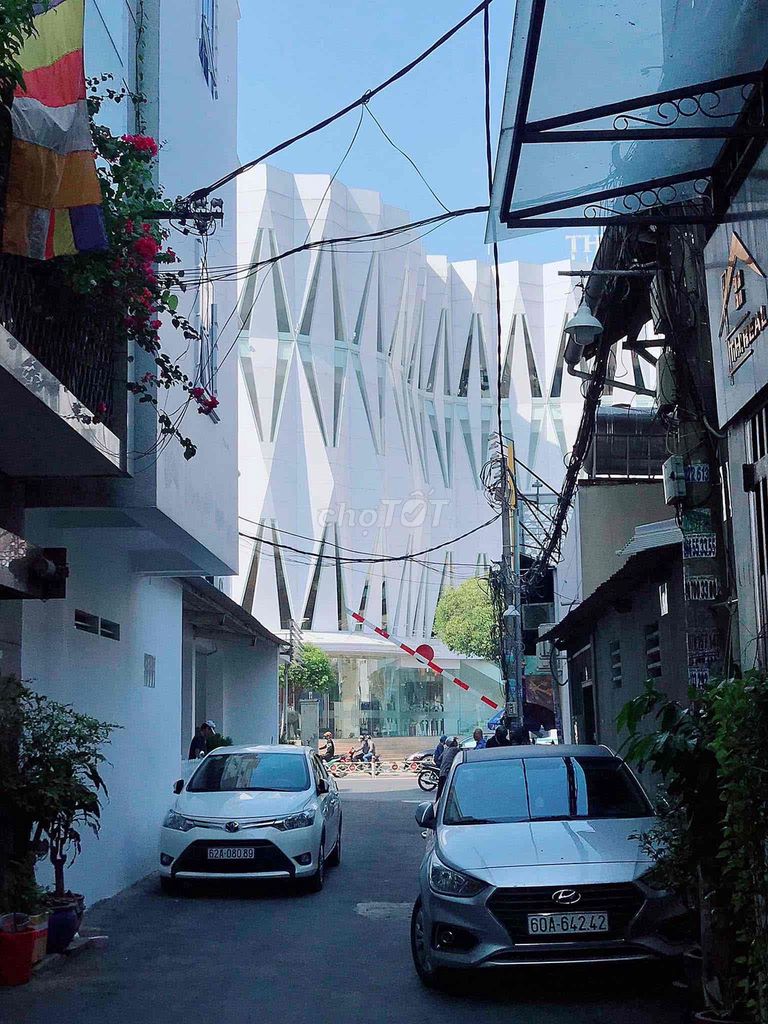 Rent · 3 bd · 36 м² · Quận Phú Nhuận, ул. Đường Hoàng Văn Thụ