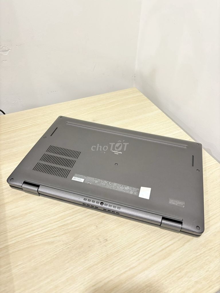 Laptop Dell Latitude 7430 i5 1245U/ 16G/ 256G