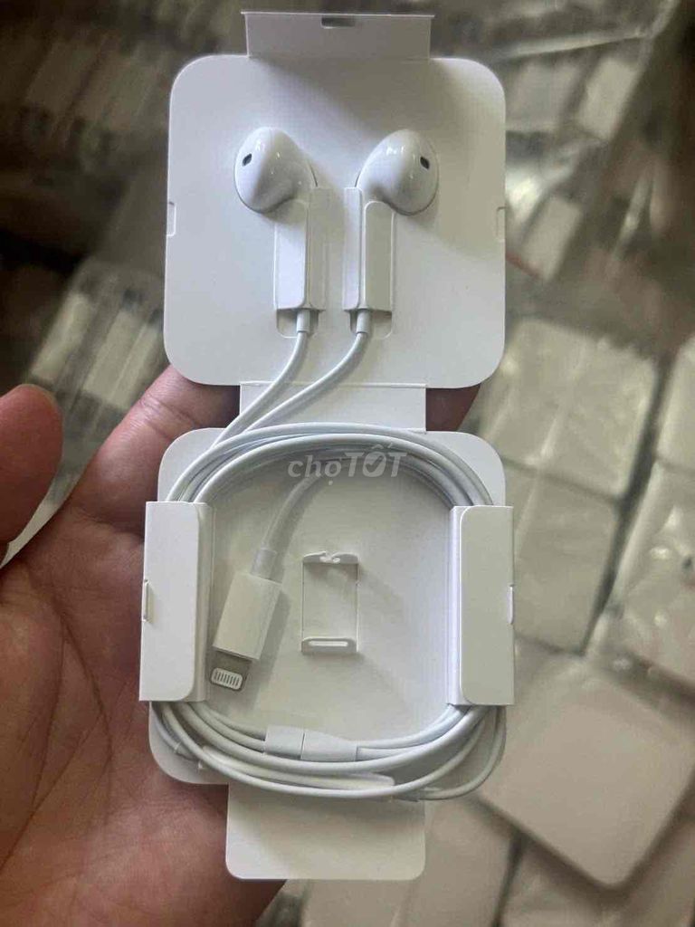 Tai nghe có dây Lightning Trắng. Mua bán Tivi, Âm thanh tại Quận Bình Tân Tp Hồ Chí Minh được đăng bởi Nguyễn Trung Thành hình 1