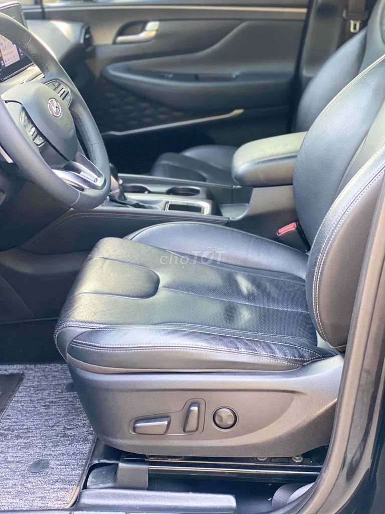 Hyundai Santa Fe 2019 2.2L - 78000 km. Mua bán Ô tô tại Quận Long Biên Hà Nội được đăng bởi Xuân Car hình 12