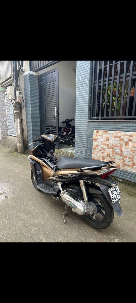 Honda Air Blade 2012 Đầu bò FI Đen vàng. Mua bán Xe máy tại Thành phố Biên Hòa Đồng Nai được đăng bởi tuan hình 5