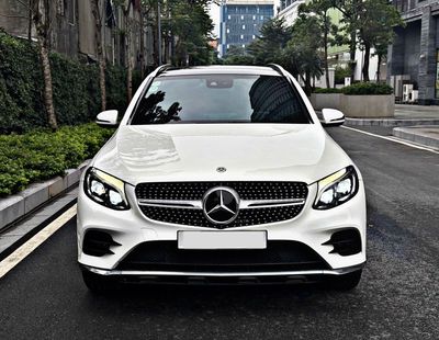 Mercedes GLC300 2018 model 2019 màu trắng. Mua bán Ô tô tại Quận Thanh Xuân Hà Nội được đăng bởi Nguyễn Tuấn Hoàng