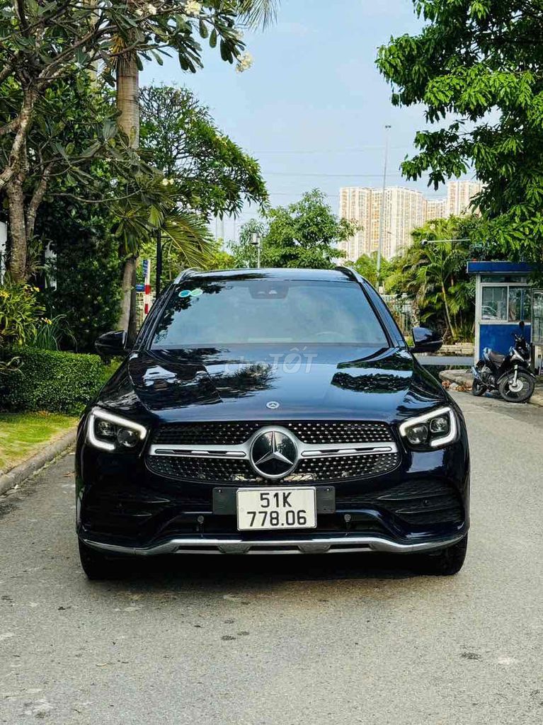 Mercedes GLC300 2021