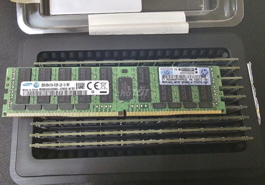 RAM ECC Registered 32GB DDR4 Bus 2133 / 2400 /2933