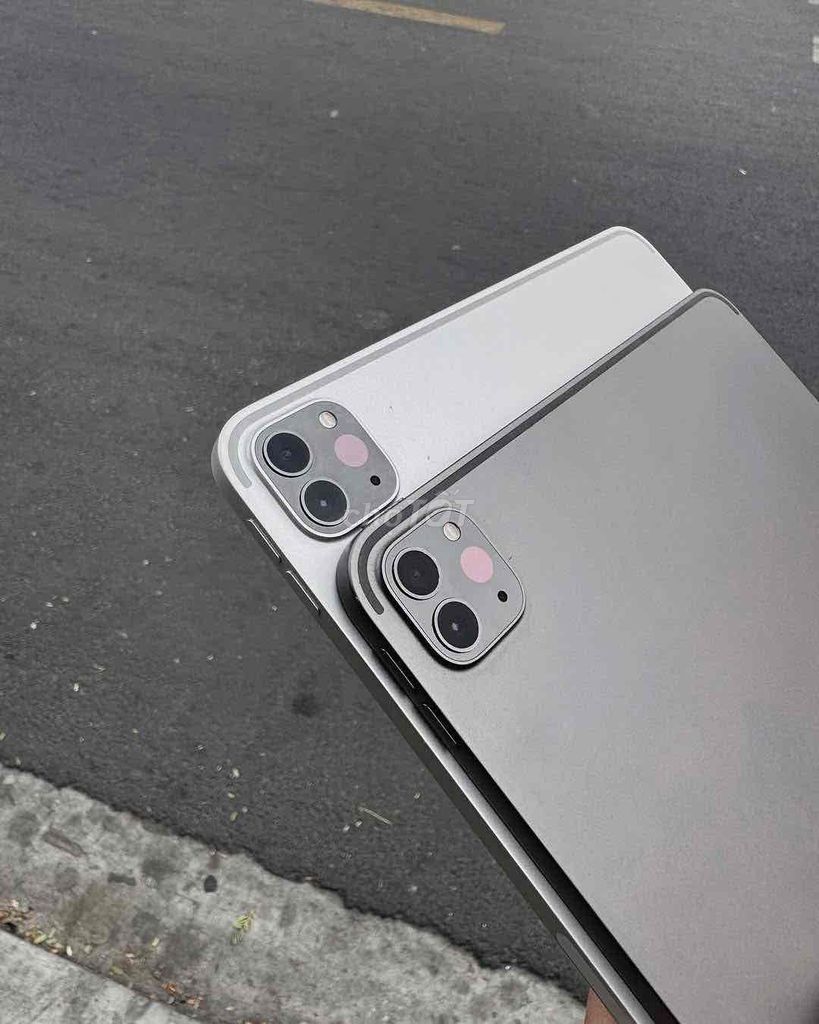 iPad Pro M1 256GB 5G + Wifi Mới 100%. Mua bán Máy tính bảng tại Thành phố Buôn Ma Thuột Đắk Lắk được đăng bởi Nguyễn Hữu Duy hình 1