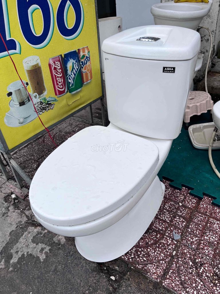 bồn cầu inax 504 chính hãng. Mua bán Thiết bị vệ sinh, nhà tắm tại Quận Tân Phú Tp Hồ Chí Minh được đăng bởi Bồn Cầu Cũ TPHCM  hình 1