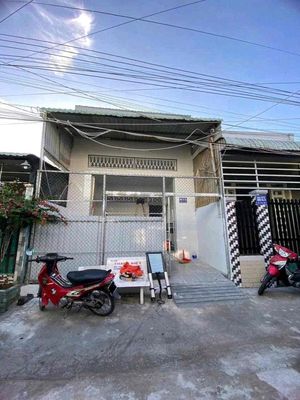 Cho thuê nhà trệt nguyên căn 2phòng. 2máy lạnh Hẻm Phạm Ngọc Hưng. Cho thuê nhà ở tại Quận Bình Thuỷ Cần Thơ được đăng bởi TRẦN MINH DỮNG