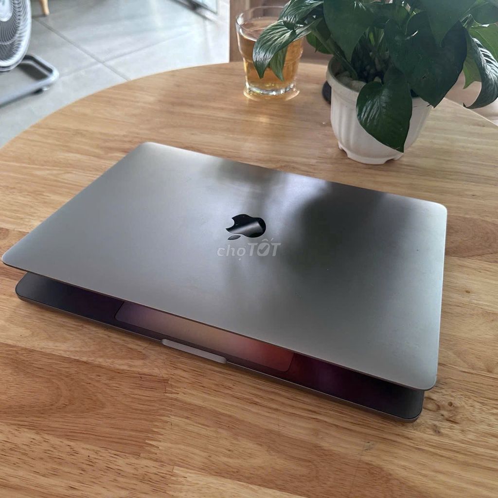 Apple MacBook Pro 2020 i5 13 inch 8GB/256GB Xám. Mua bán Laptop tại Quận 5 Tp Hồ Chí Minh được đăng bởi Hội Đồ Điện Tử hình 1