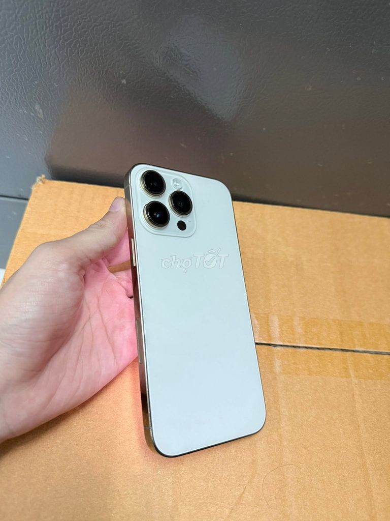 Apple iPhone 14 Pro Max 256GB Vàng. Mua bán Điện thoại tại Quận Ngũ Hành Sơn Đà Nẵng được đăng bởi Trieu Le hình 1