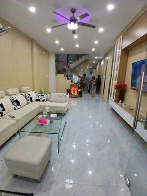 Аренда · 5 комн. · 64 м² · Quận 6, ул. Đường Bình Phú