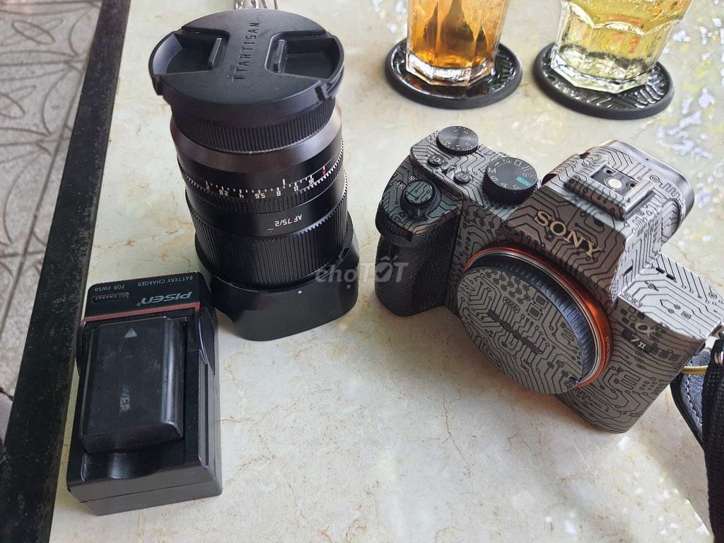 Máy ảnh Sony A7 II kèm lens 75 F2.0. Mua bán Máy ảnh, Máy quay tại Quận Bình Thuỷ Cần Thơ được đăng bởi Hellcat hình 1