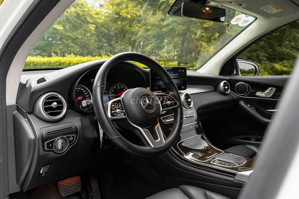GLC200 (V1) FL 2023 màu trắng cá nhân siêu đẹp. Mua bán Ô tô tại Quận 7 Tp Hồ Chí Minh được đăng bởi Dương Phương hình 13