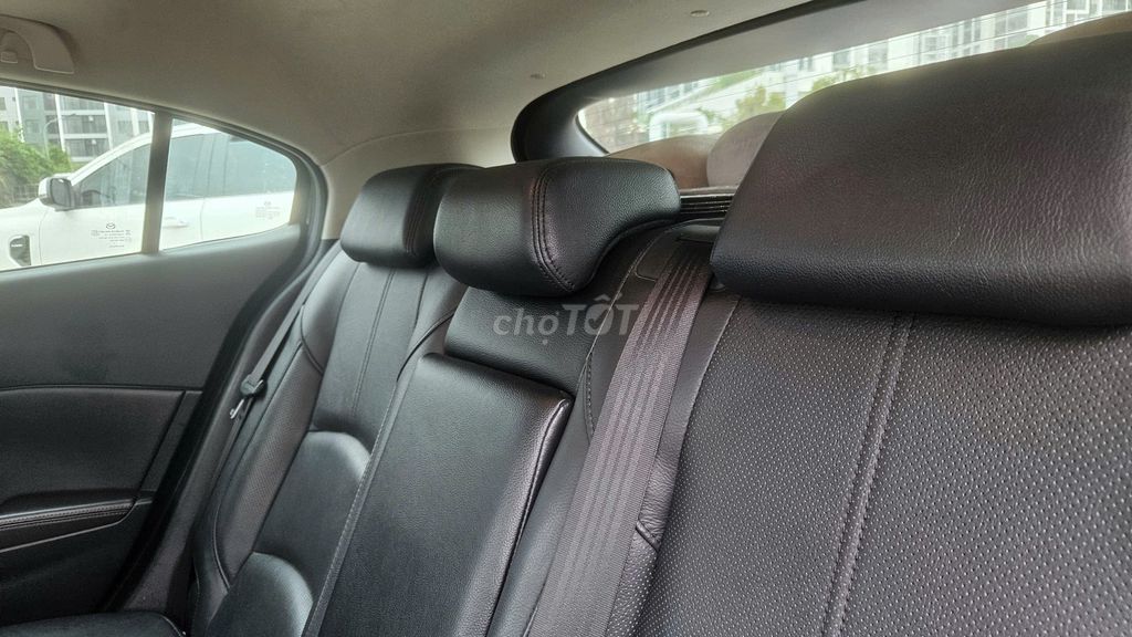 Mazda 3 2018 1.5 AT Hatchback 80000 km. Mua bán Ô tô tại Quận Thanh Xuân Hà Nội được đăng bởi Thảo Bùi Xuân hình 3